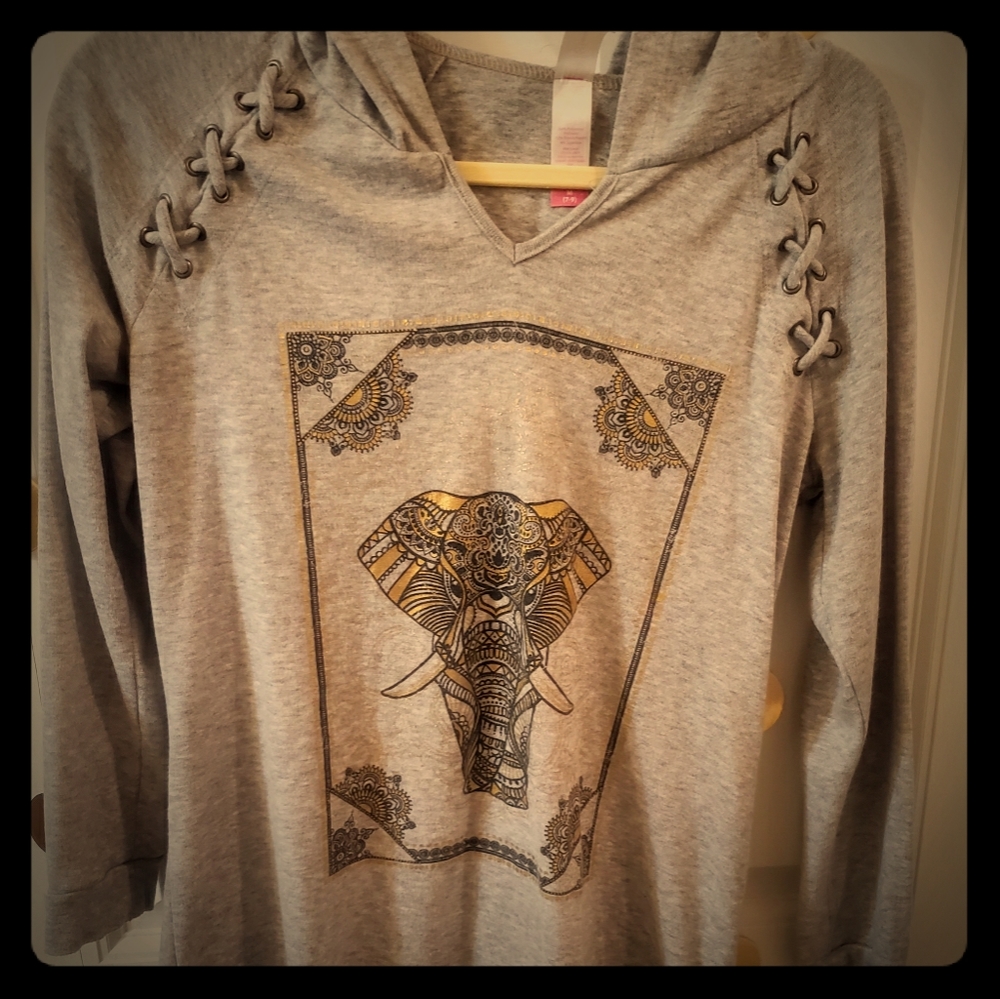 Cute elephant shirt hoodie!